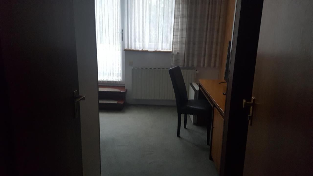 Zimmer Im Gruenen Wuppertal Exterior photo